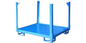 Metal pallets with replaceable stakes